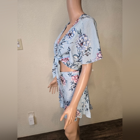 Show Me Your Mumu Blue Romper Sz Large Tie Front w Ruffle Edge  Shorts, … - Picture 12 of 13